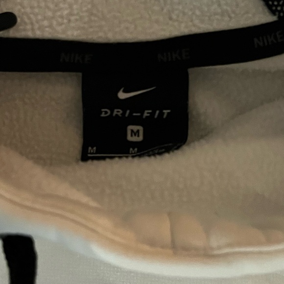 Men’s Nike hoodie - Picture 3 of 3